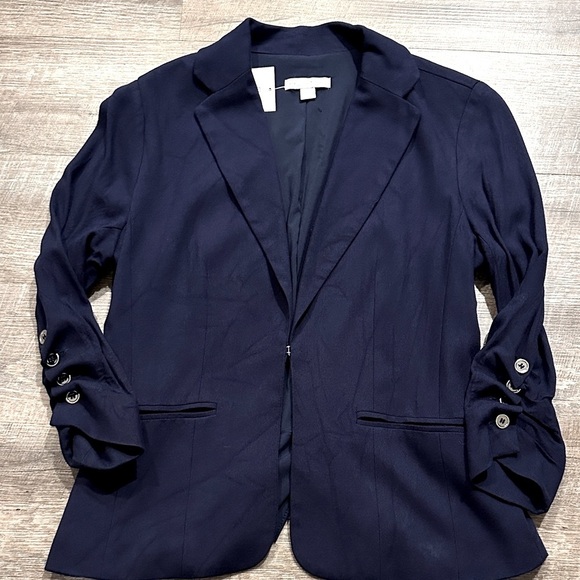 New York & Company Navy Blue rayon blazer with ruched sleeves. Size small - Picture 4 of 8